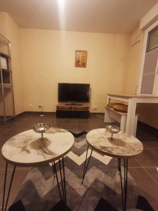 Logement En Hypercentre Dans Une Residence Amiens Exteriör bild